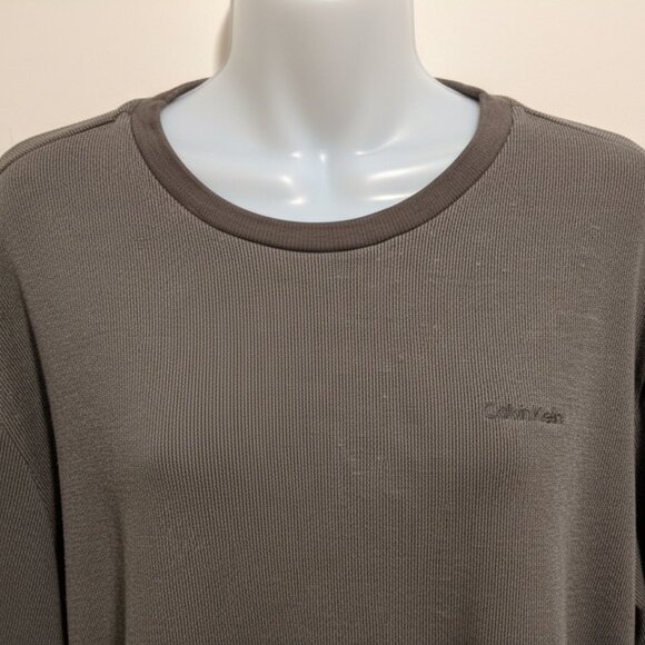 ⭐️ CALVIN KLEIN Classic Grey Knit Sweater – Women Size (L) - Picture 7 of 7